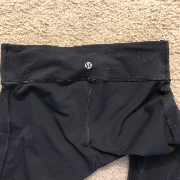 Lululemon size 6 or 8 pants - Picture 2 of 5